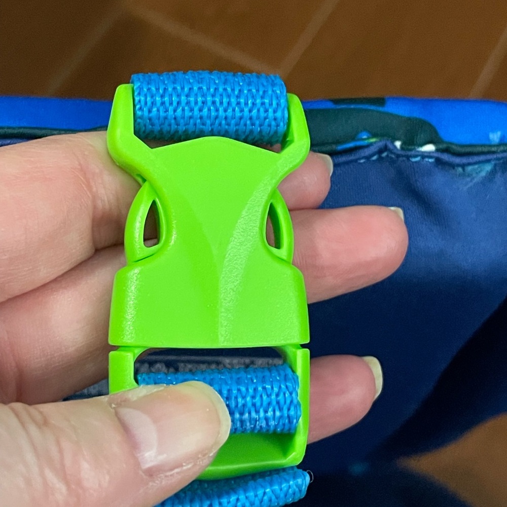 Kids Speedo Floatation Aid Swim Vest Life Jacket blue green sharks 30 to 50 lbs - Picture 4 of 9
